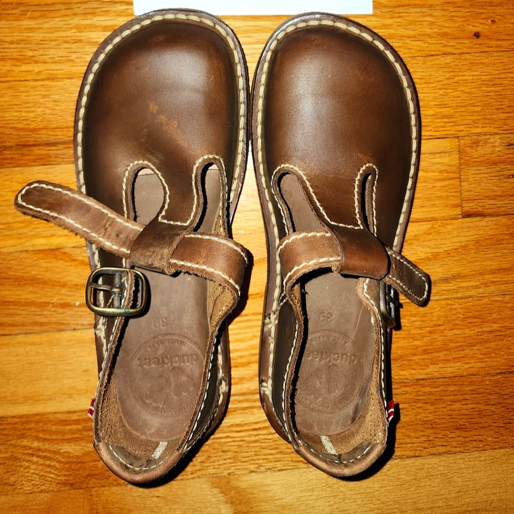 Duckfeet shoes size 38, like new